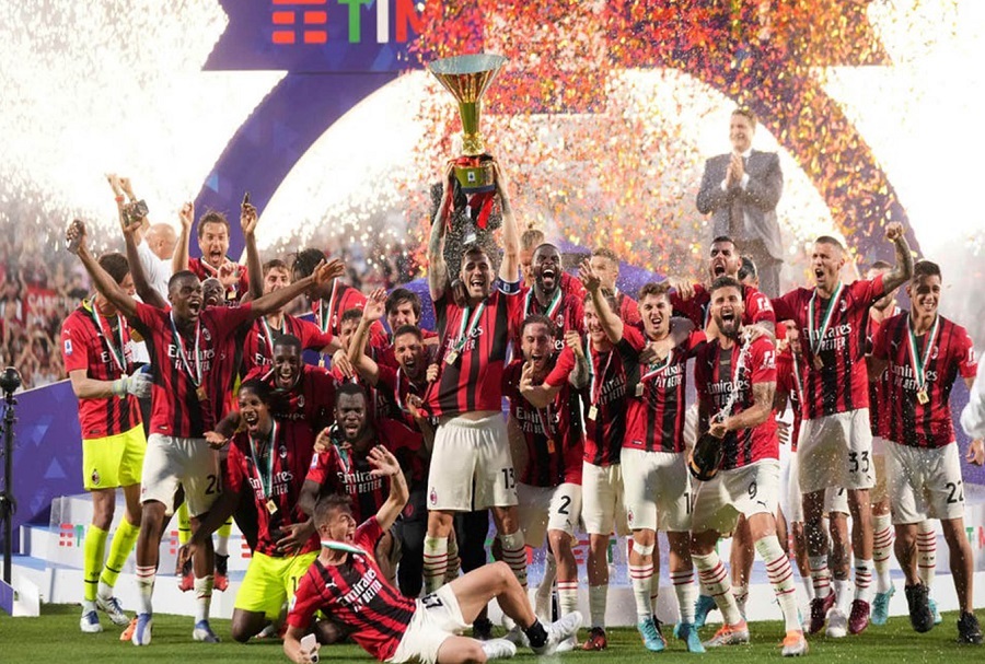 AC Milan là đội bóng vô địch Serie A 2021/22