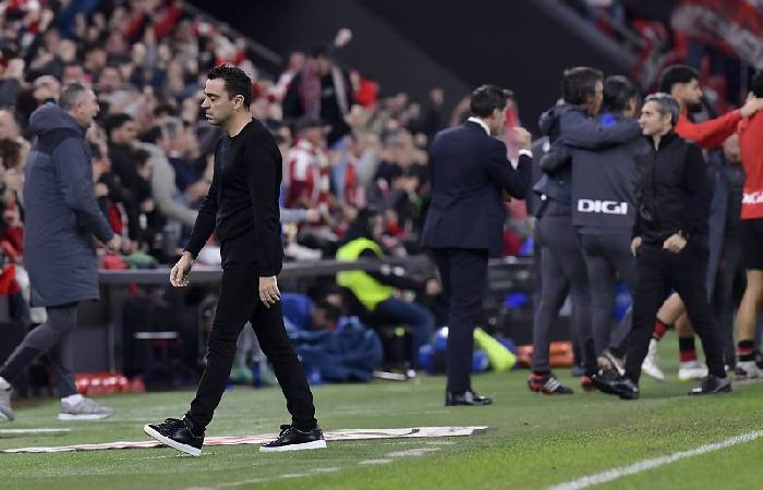Xavi bị yêu cầu rời Barca sớm sau khi hòa 3-3 Granada