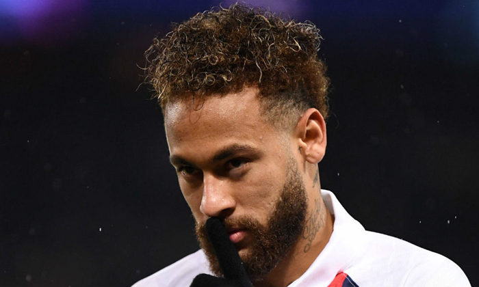 Neymar Jr lại một lần nữa lôi Barcelona ra tòa