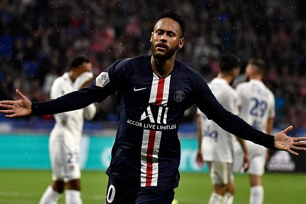 Neymar diễn lại bài cũ sau siêu phẩm trận Lyon 0-1 PSG