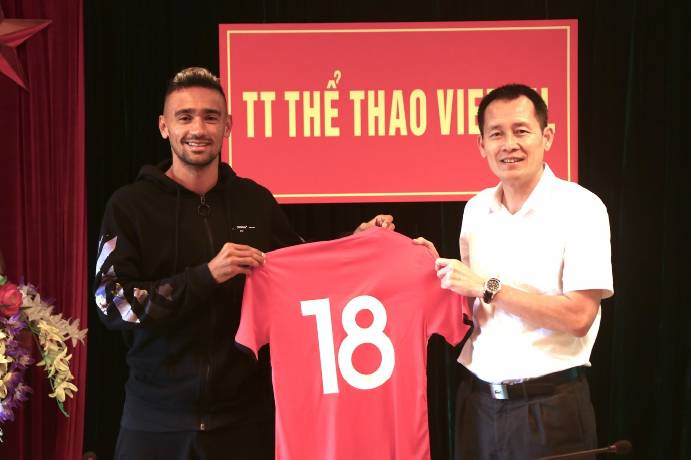 Thua thảm HAGL, Viettel ra mắt tân binh 'khủng' Thua thảm HAGL, Viettel ra mắt tân binh 'khủng'