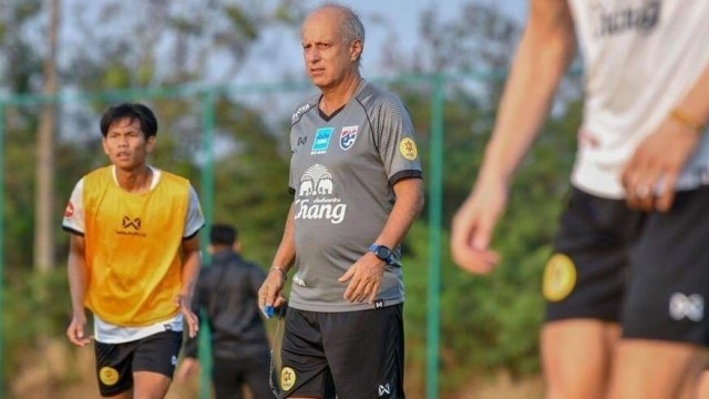 Đào tẩu sang Muangthong bất thành, HLV U23 Thái Lan ngậm ngùi hội quân Đào tẩu sang Muangthong bất thành, HLV U23 Thái Lan ngậm ngùi hội quân
