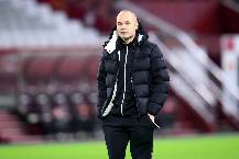Iniesta hoãn ngày treo giày, tiếp tục gia hạn với Vissel Kobe