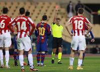 Barca dựa vào... thống kê để xin giảm án treo giò cho Messi